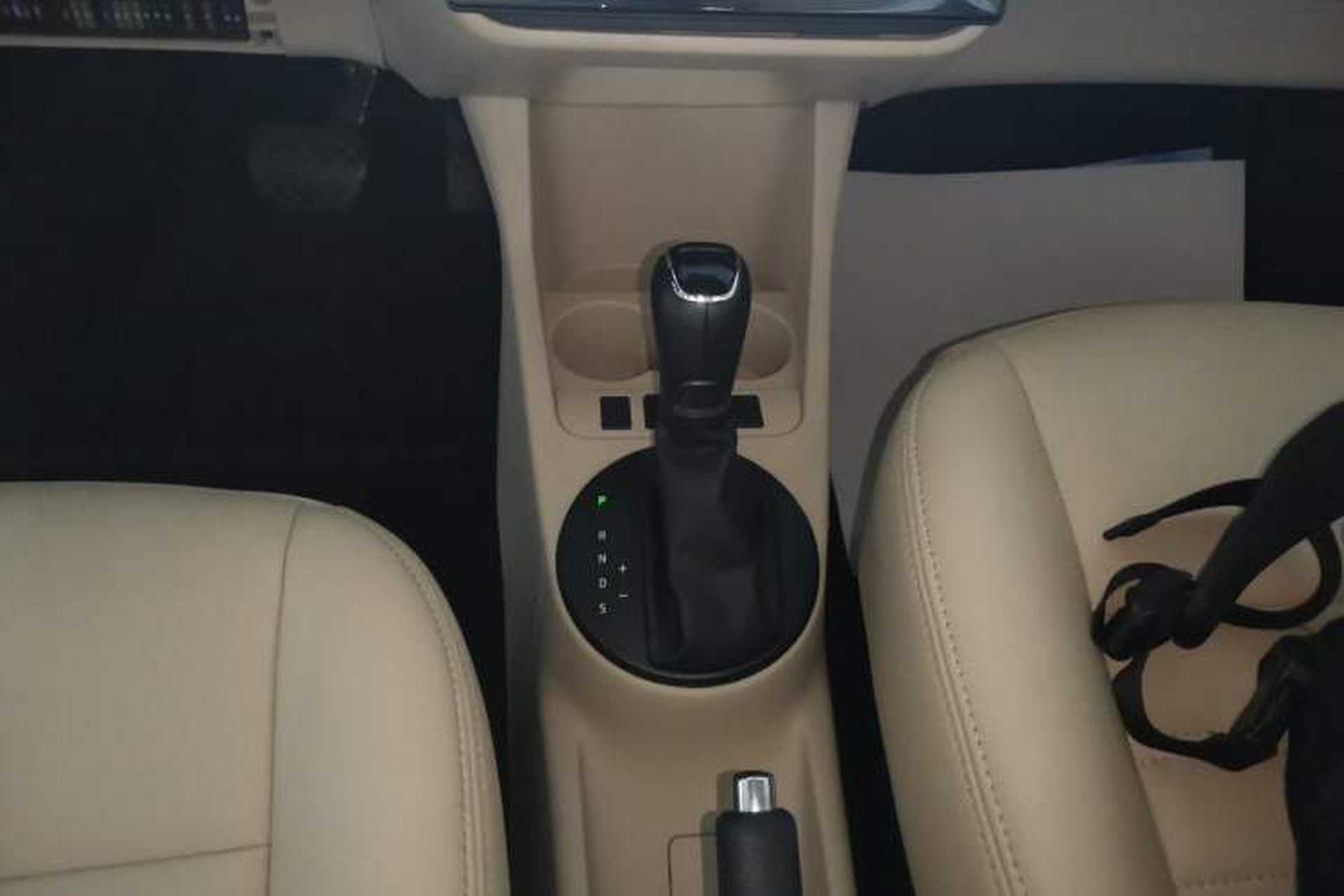 Used Skoda Fabia 2014 1.4L Automatic Crystal Edition Gear Lever