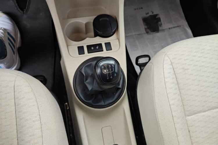 Used Skoda Fabia 2014 1.4L Manual Crystal Edition Gear Lever