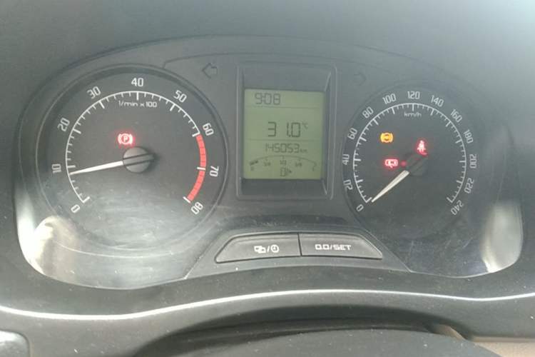 Used Skoda Fabia 2014 1.4L Manual Crystal Edition Instrument Cluster
