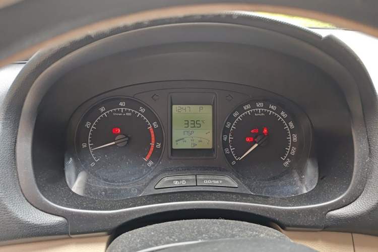 Used Skoda Fabia 2014 1.4L Automatic Crystal Edition Instrument Cluster