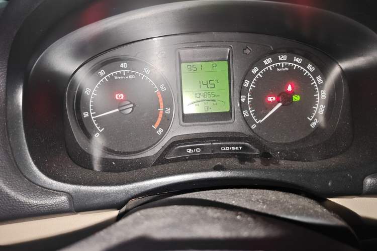 Used Skoda Fabia 2014 1.4L Automatic Crystal Edition Instrument Cluster