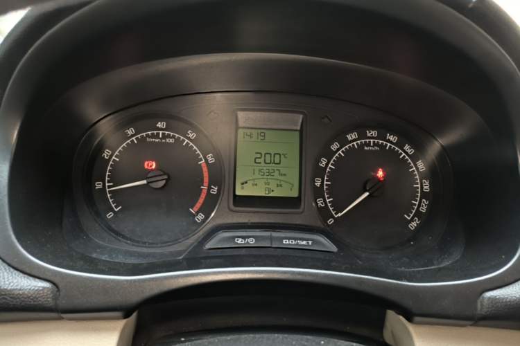 Used Skoda Fabia 2014 1.4L Manual Crystal Edition Instrument Cluster