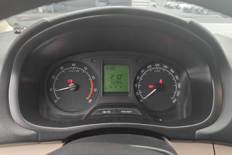 Used Skoda Fabia 2014 1.4L Manual Crystal Edition Instrument Cluster
