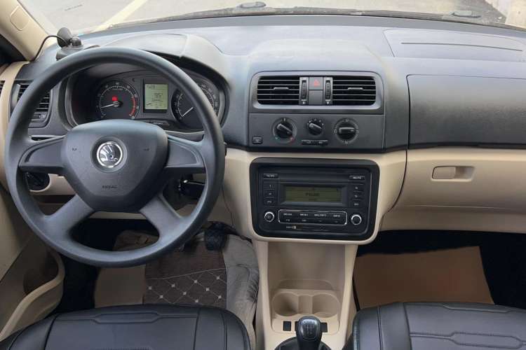 Used Skoda Fabia 2014 1.4L Manual Crystal Edition Interior 2