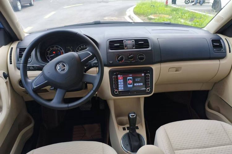 Used Skoda Fabia 2014 1.4L Automatic Crystal Edition Interior 2