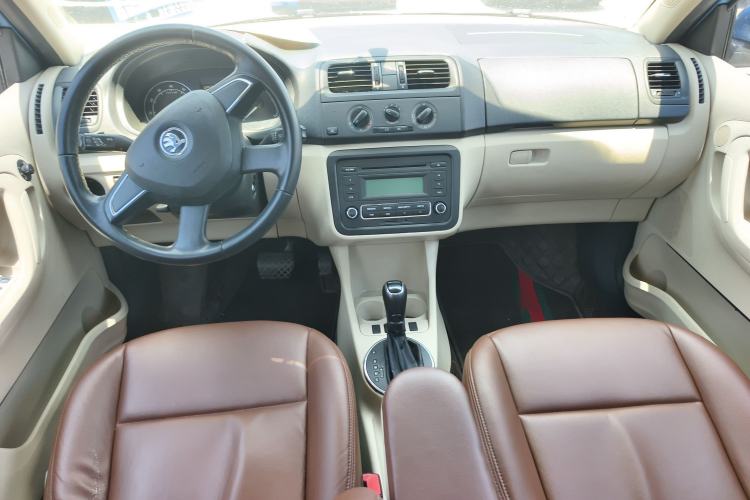 Used Skoda Fabia 2014 1.4L Automatic Crystal Edition Interior 3