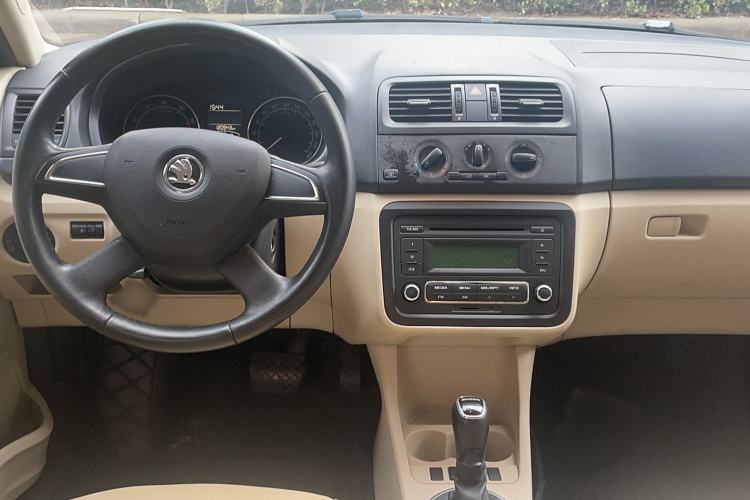 Used Skoda Fabia 2014 1.4L Automatic Crystal Edition Interior 3