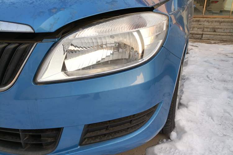 Used Skoda Fabia 2014 1.4L Automatic Crystal Edition Left Front Headlight