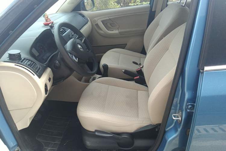 Used Skoda Fabia 2014 1.4L Manual Crystal Edition Left Front Seat