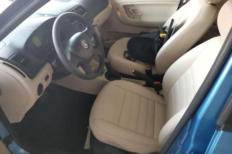 Used Skoda Fabia 2014 1.4L Automatic Crystal Edition Left Front Seat