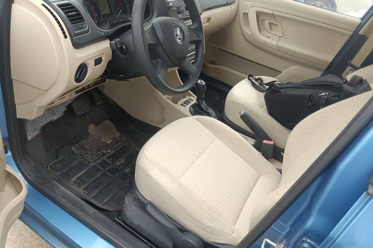 Used Skoda Fabia 2014 1.4L Automatic Crystal Edition Left Front Seat