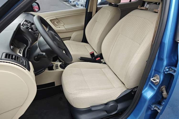 Used Skoda Fabia 2014 1.4L Manual Crystal Edition Left Front Seat