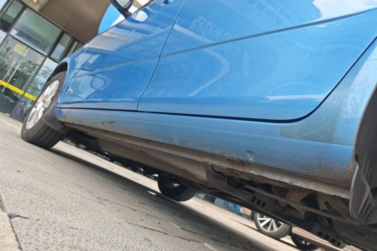 Used Skoda Fabia 2014 1.4L Automatic Crystal Edition Left Side Sill