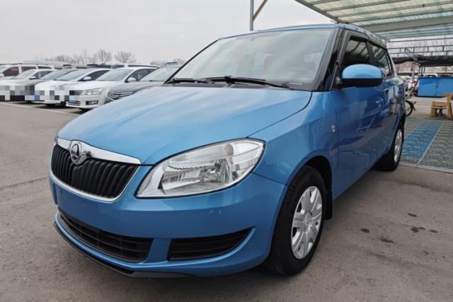 Used Skoda Fabia 2014 1.4L Manual Crystal Edition