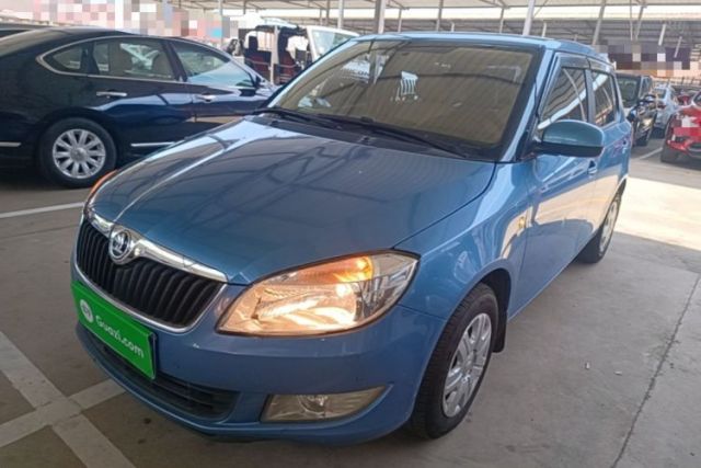 Used Skoda Fabia 2014 1.4L Automatic Crystal Edition
