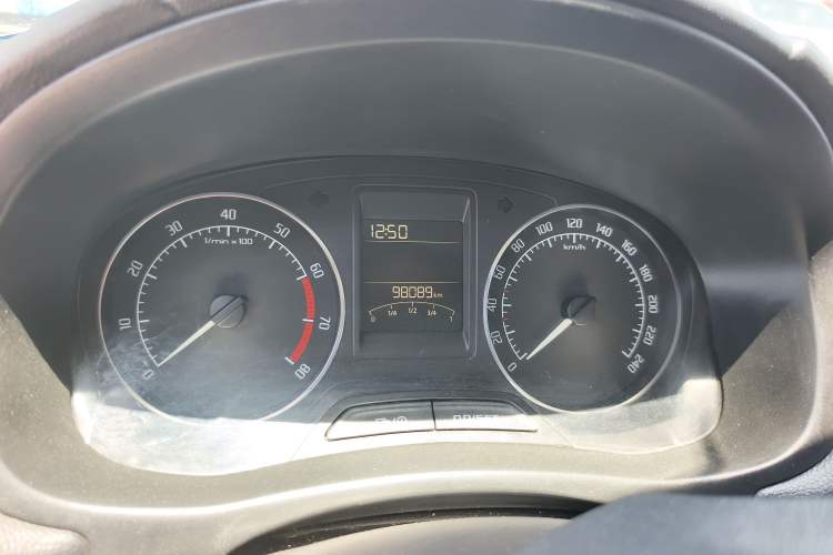 Used Skoda Fabia 2014 1.4L Automatic Crystal Edition Odometer Close Up