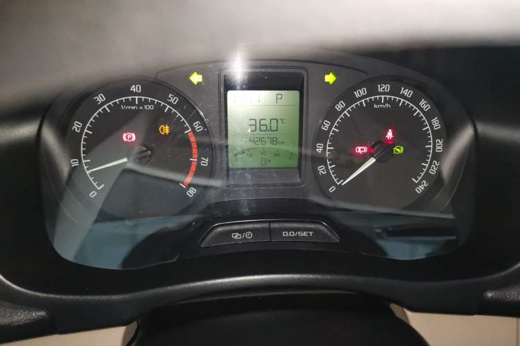 Used Skoda Fabia 2014 1.4L Automatic Crystal Edition Odometer Close Up