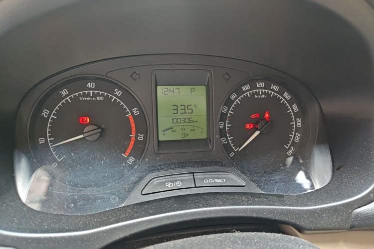 Used Skoda Fabia 2014 1.4L Automatic Crystal Edition Odometer Close Up