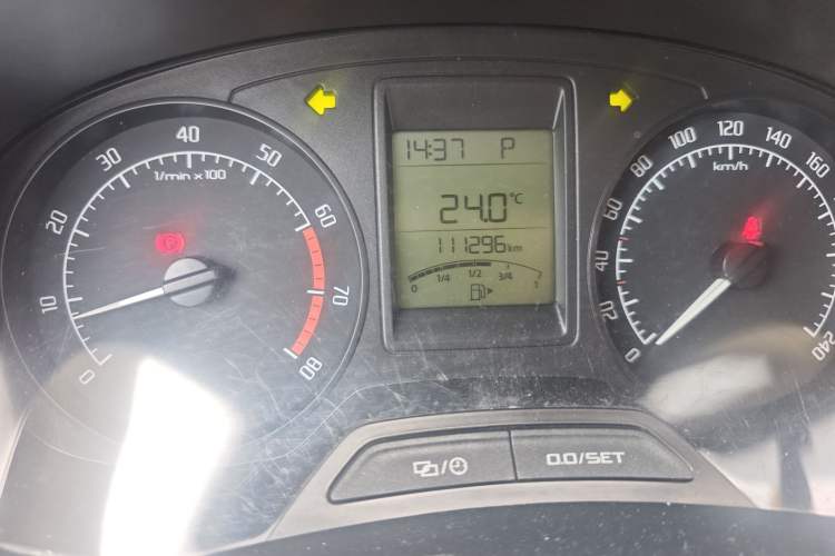 Used Skoda Fabia 2014 1.4L Automatic Crystal Edition Odometer Close Up