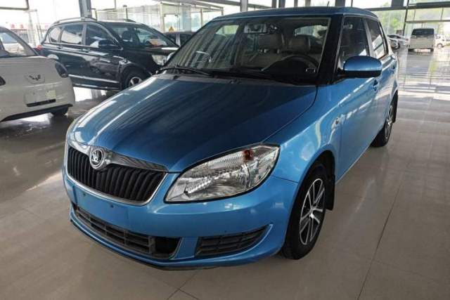 Used Skoda Fabia 2014 1.4L Automatic Crystal Edition
