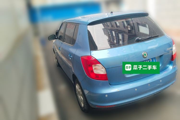 Used Skoda Fabia 2014 1.4L Automatic Crystal Edition Rear Left 45 Deg