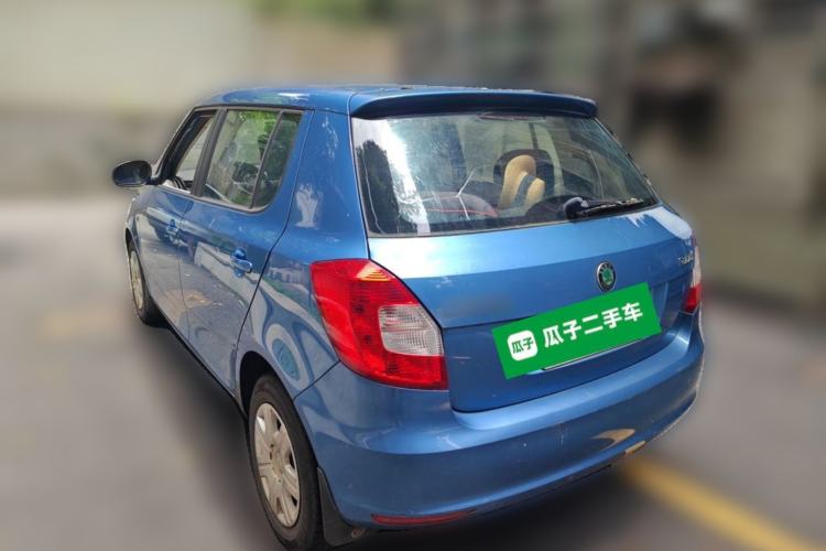 Used Skoda Fabia 2014 1.4L Automatic Crystal Edition Rear Left 45 Deg