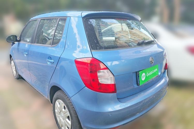 Used Skoda Fabia 2014 1.4L Automatic Crystal Edition Rear Left 45 Deg