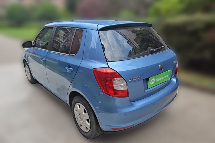 Used Skoda Fabia 2014 1.4L Automatic Crystal Edition Rear Left 45 Deg