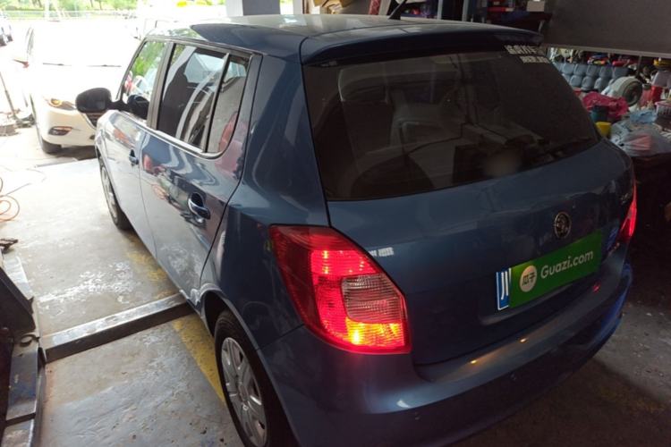 Used Skoda Fabia 2014 1.4L Manual Crystal Edition Rear Left 45 Deg