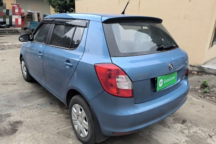 Used Skoda Fabia 2014 1.4L Manual Crystal Edition Rear Left 45 Deg
