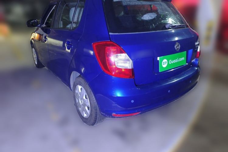 Used Skoda Fabia 2014 1.4L Automatic Crystal Edition Rear Left 45 Deg