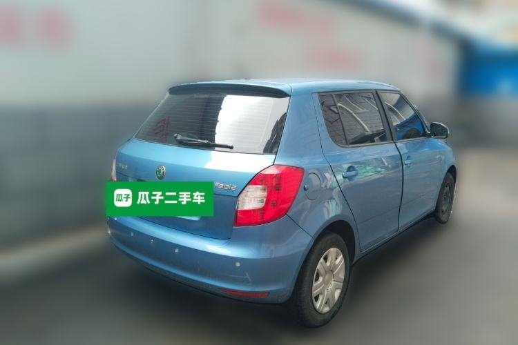 Used Skoda Fabia 2014 1.4L Automatic Crystal Edition Rear Right 45 Deg
