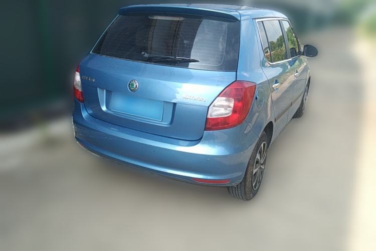 Used Skoda Fabia 2014 1.4L Manual Crystal Edition Rear Right 45 Deg