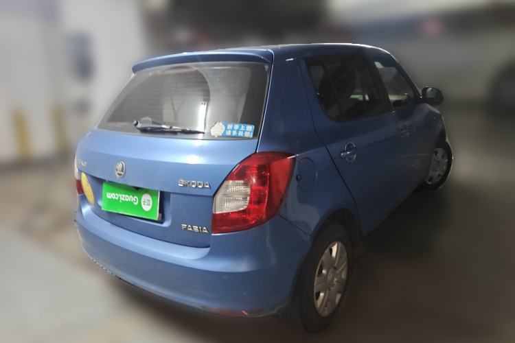 Used Skoda Fabia 2014 1.4L Automatic Crystal Edition Rear Right 45 Deg