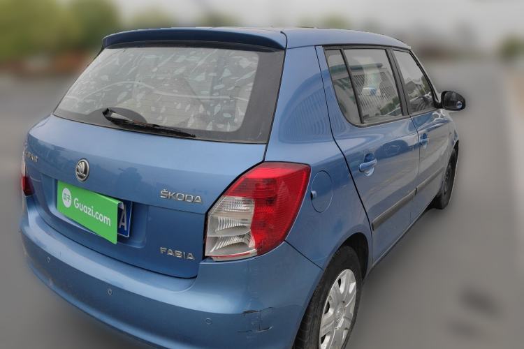 Used Skoda Fabia 2014 1.4L Automatic Crystal Edition Rear Right 45 Deg