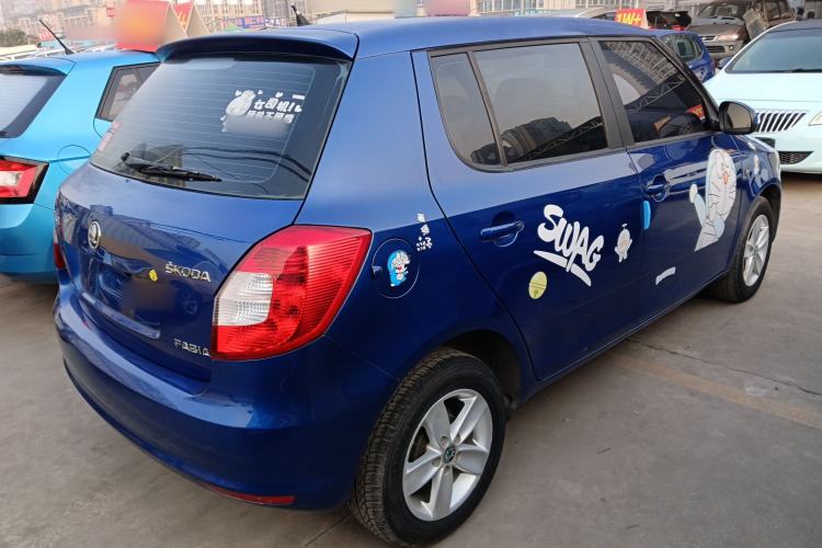 Used Skoda Fabia 2014 1.4L Automatic Crystal Edition Rear Right 45 Deg