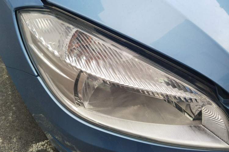 Used Skoda Fabia 2014 1.4L Automatic Crystal Edition Right Front Headlight