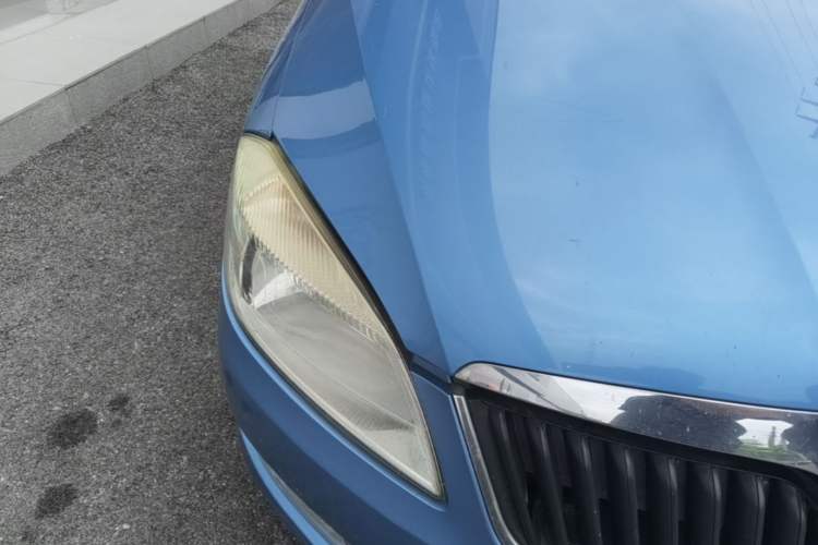 Used Skoda Fabia 2014 1.4L Manual Jingling Edition Right Front Headlight