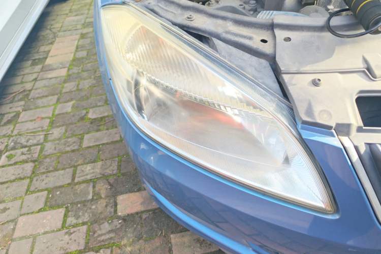Used Skoda Fabia 2014 1.4L Automatic Crystal Edition Right Front Headlight