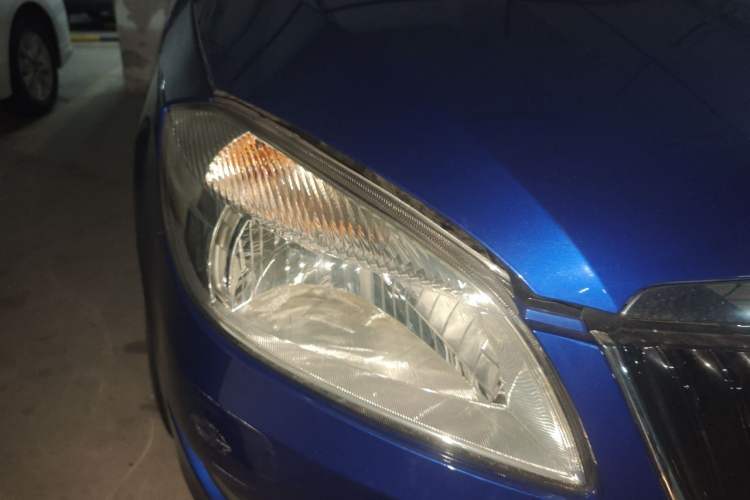 Used Skoda Fabia 2014 1.4L Automatic Crystal Edition Right Front Headlight