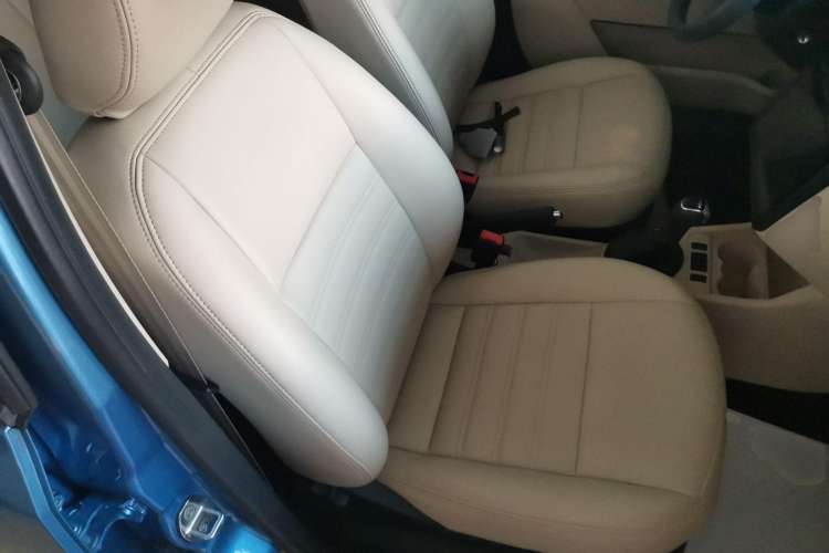 Used Skoda Fabia 2014 1.4L Automatic Crystal Edition Right Front Seat