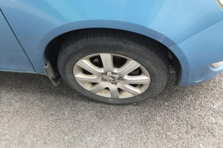 Used Skoda Fabia 2014 1.4L Manual Jingling Edition Right Front Wheel Hub