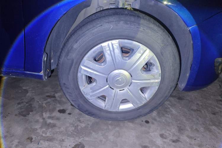 Used Skoda Fabia 2014 1.4L Automatic Crystal Edition Right Front Wheel Hub