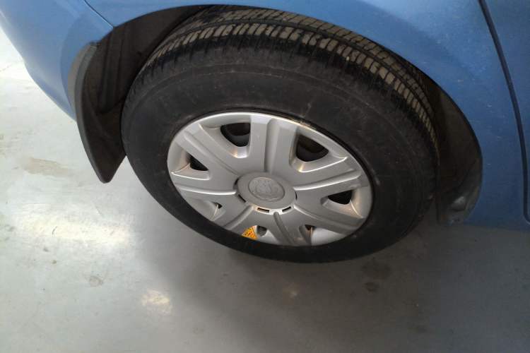 Used Skoda Fabia 2014 1.4L Manual Crystal Edition Right Rear Wheel Hub