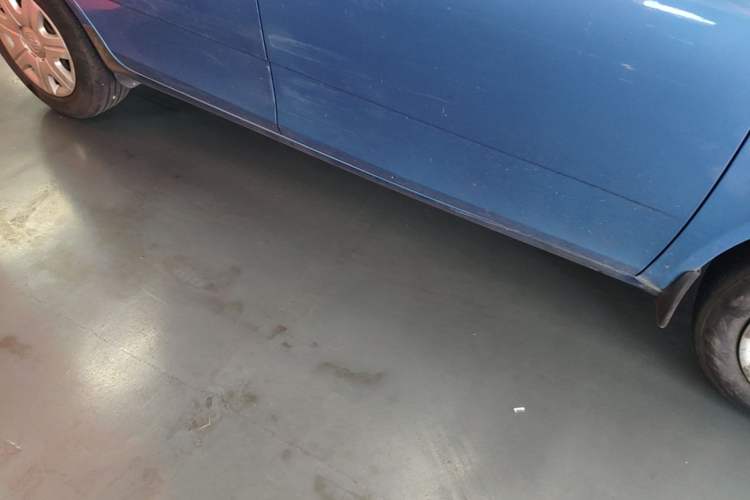 Used Skoda Fabia 2014 1.4L Automatic Crystal Edition Right Side Sill