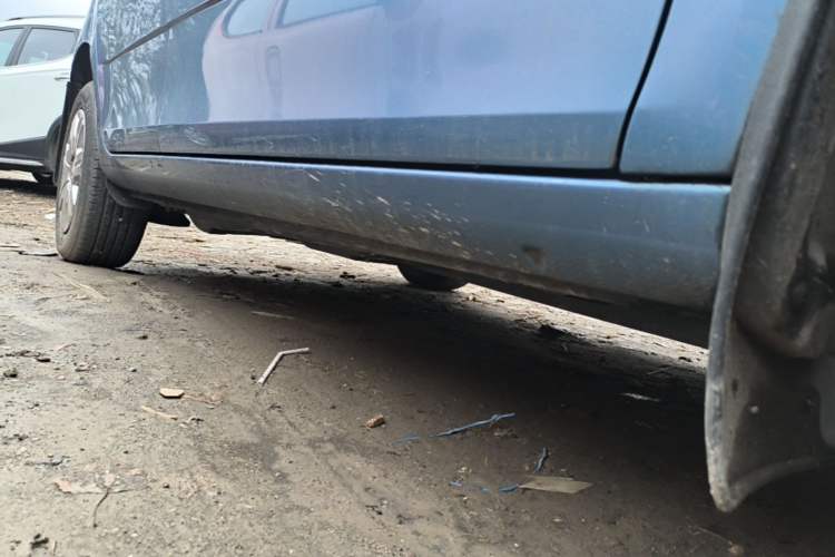 Used Skoda Fabia 2014 1.4L Manual Crystal Edition Right Side Sill
