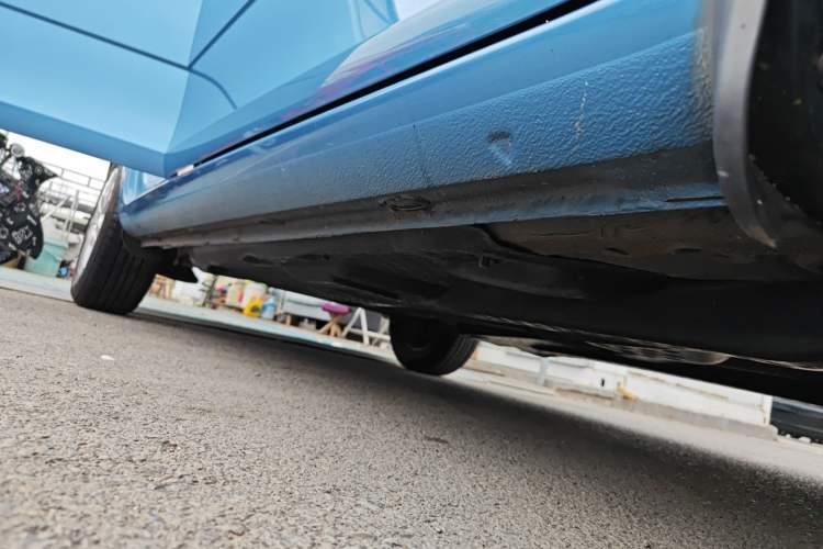 Used Skoda Fabia 2014 1.4L Manual Crystal Edition Right Side Sill