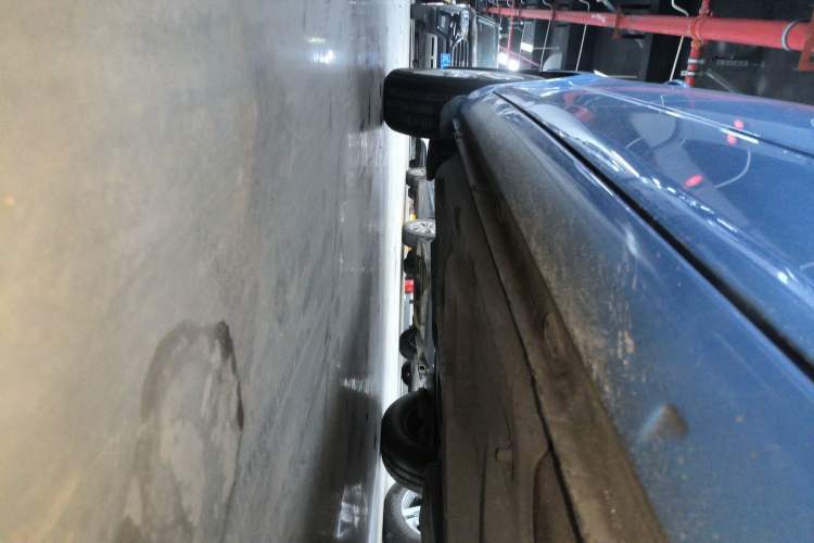 Used Skoda Fabia 2014 1.4L Manual Crystal Edition Right Side Sill