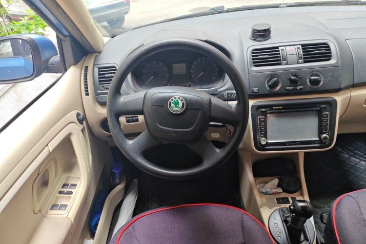 Used Skoda Fabia 2014 1.4L Automatic Crystal Edition Steering Wheel