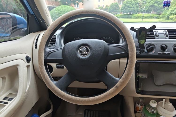 Used Skoda Fabia 2014 1.4L Automatic Crystal Edition Steering Wheel